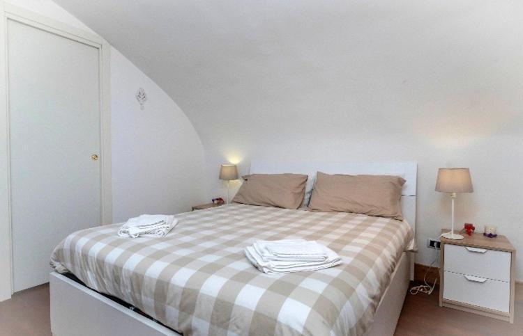 Santi Apostoli House Appartement Napels Buitenkant foto